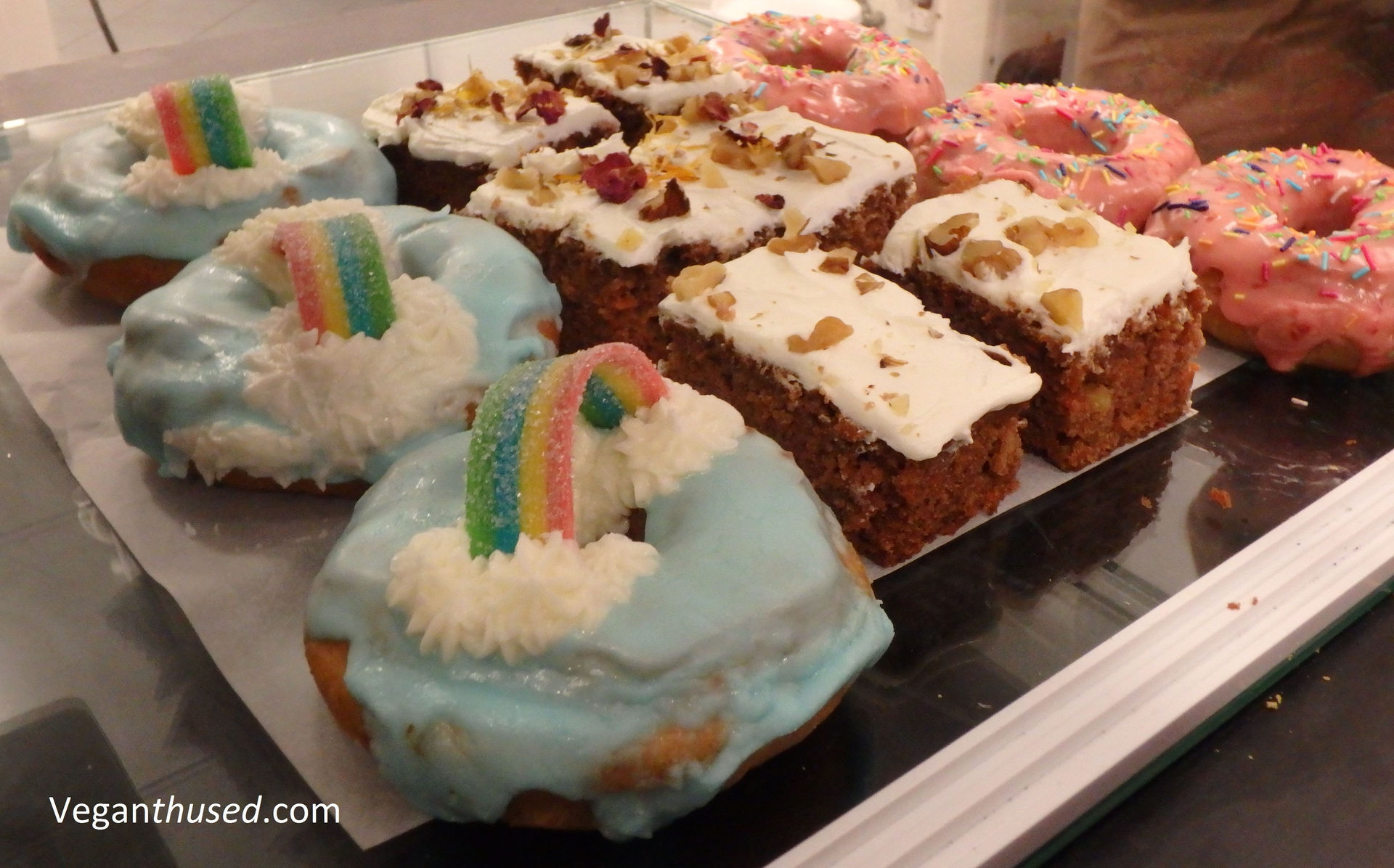 MAKER_rainbow_donuts